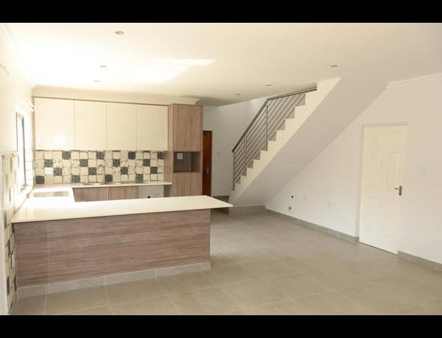 3 BEDROOM HOUSE FOR SALE IN GREEN HILLS